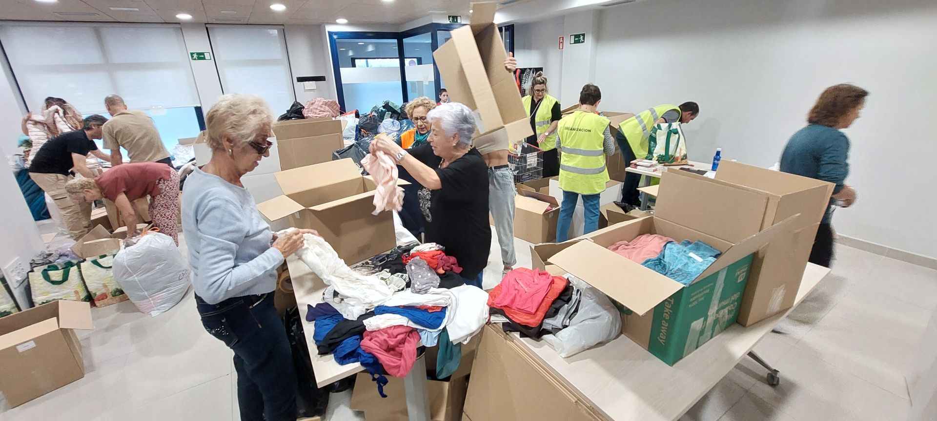 Irun se vuelca con los damnificados por la DANA