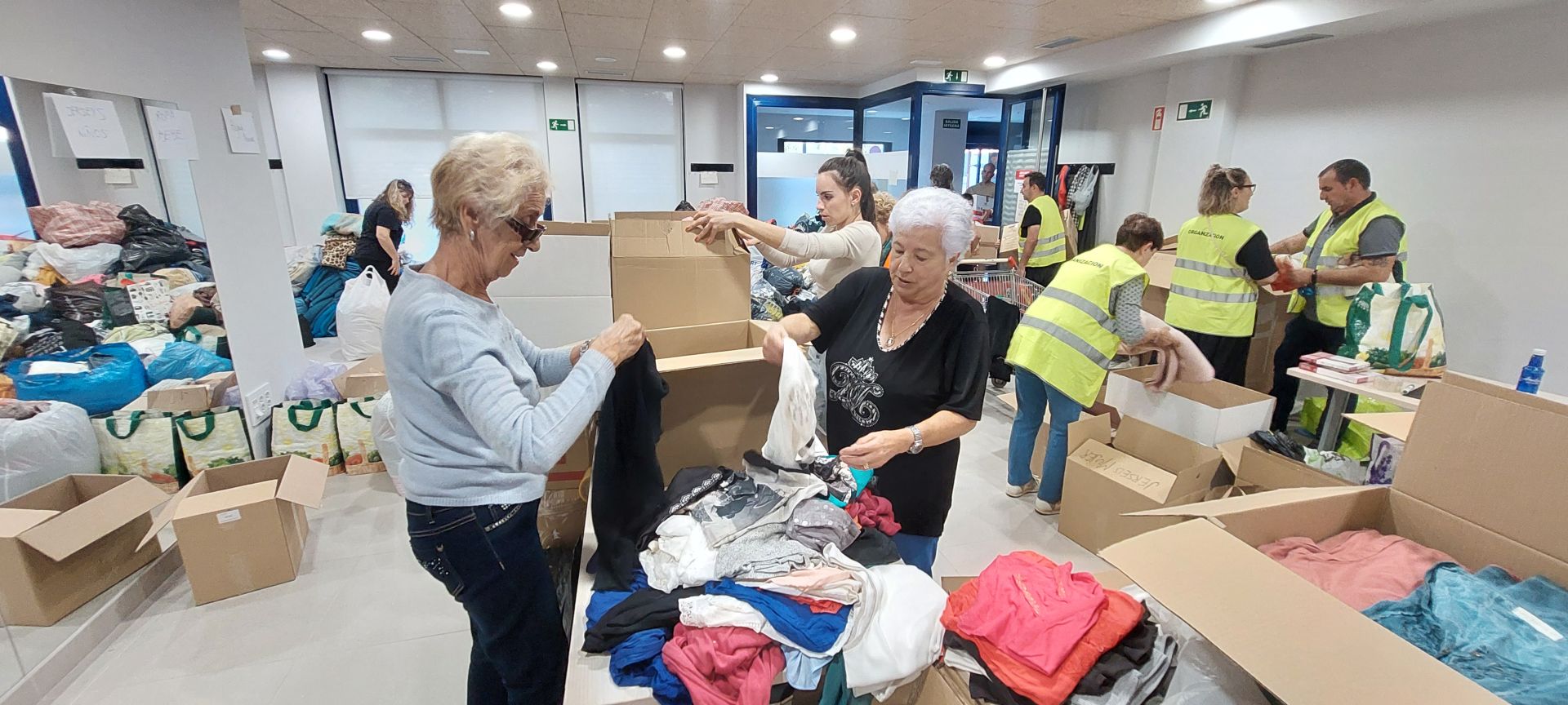 Irun se vuelca con los damnificados por la DANA