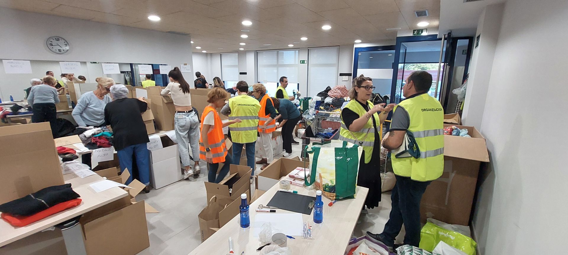 Irun se vuelca con los damnificados por la DANA