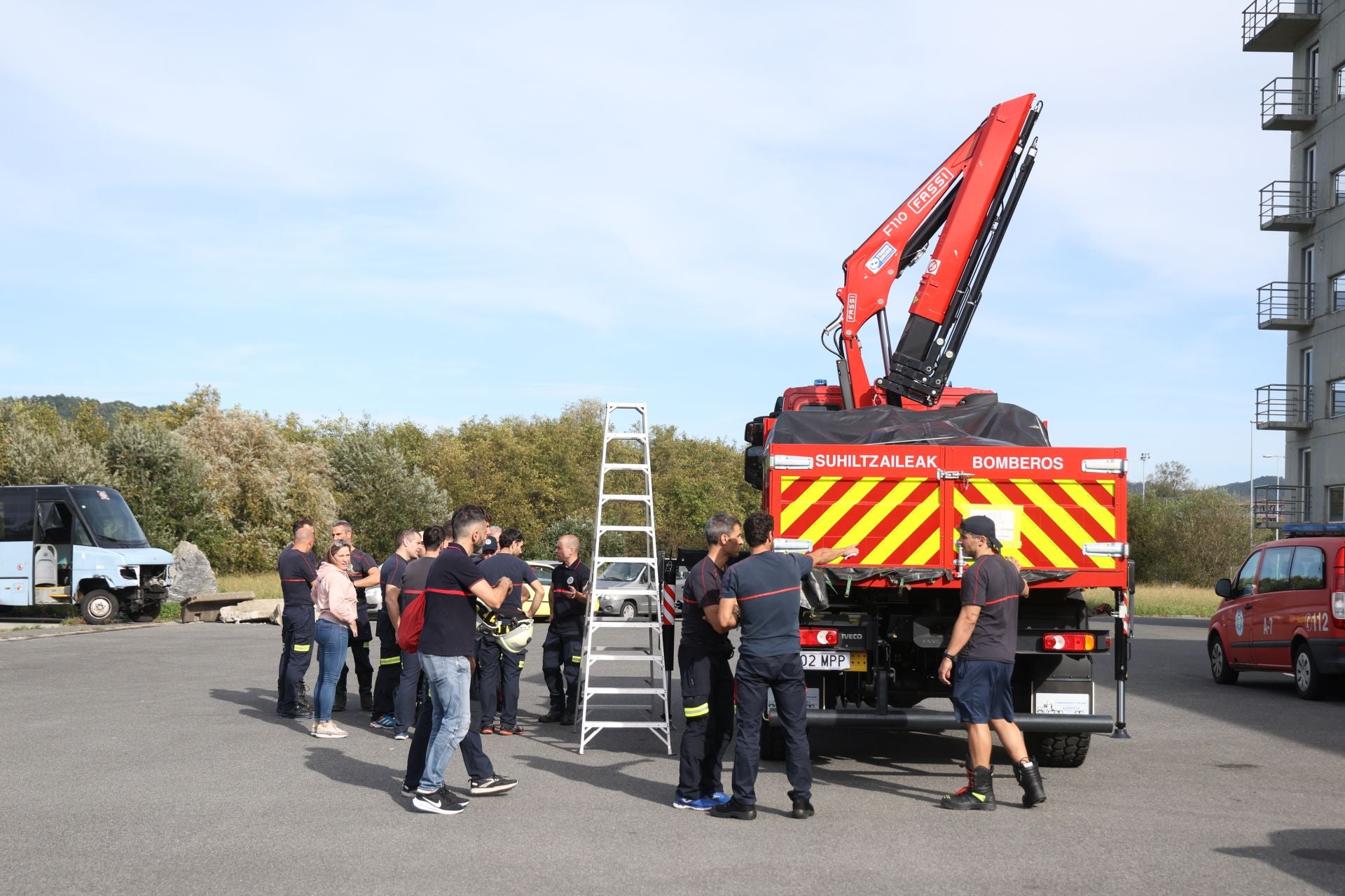 Bomberos de Donostia parten hacia Valencia para ayudar a los afectados por la DANA