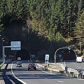 El estudio para construir un tercer carril en la AP-8 entre Zumaia y Bizkaia, listo para marzo