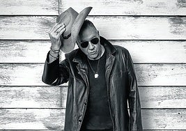 Imagen promocional de la gira de Carlos Goñi, que mañana llega a Tolosa.