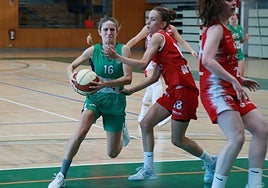 Emma Vallejo anotó 17 puntos ante el Askartza.