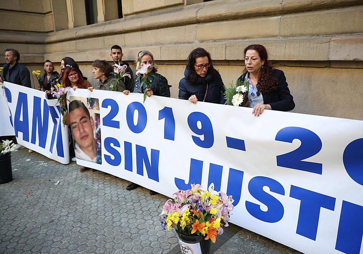 «Si estoy aquí es porque sé que asesinó a mi hijo»