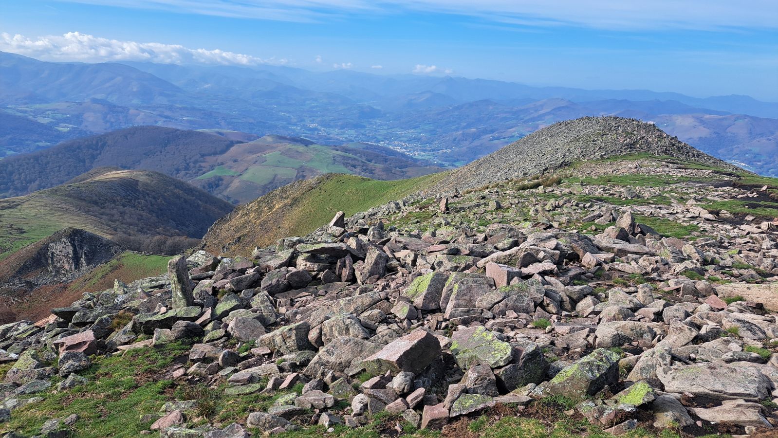Hautza, una cima navarra vistas espectaculares