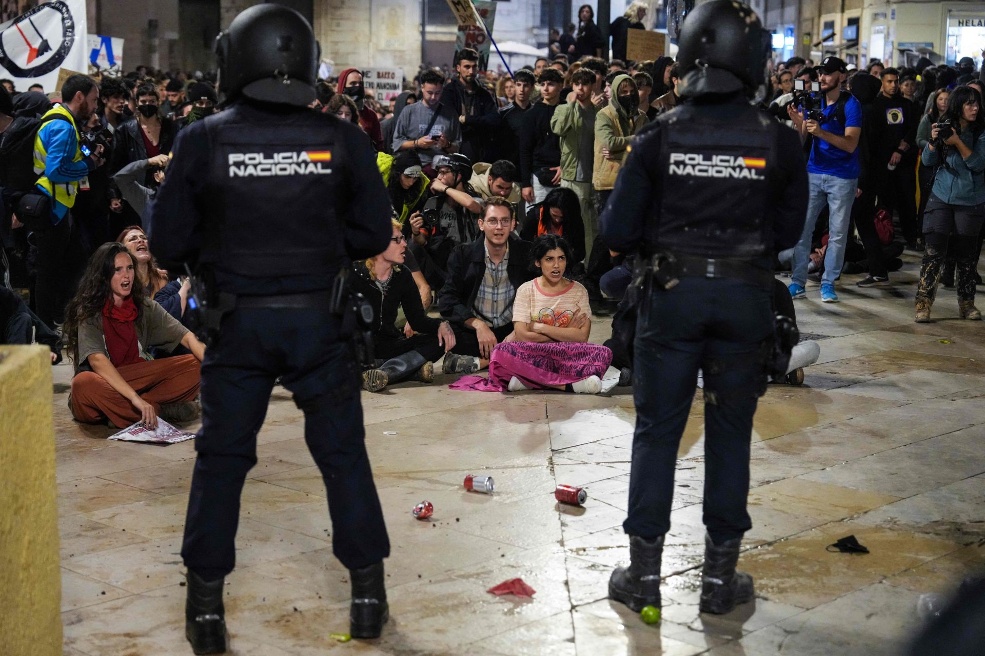 Las imágenes de los disturbios en Valencia tras la manifestación