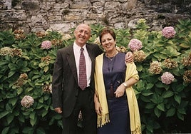 Santi Oleaga y Amaia Guridi, en una fotografía del álbum familiar.