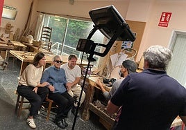 Daniel Lizarralde y Elena junto a María Jesús el día de grabación del programa 'Made With Love'.