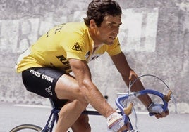 Hinault, en la 17ª etapa del Tour de 1982 entre Bourg d'Oisansy Morzine.