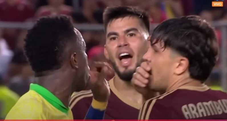 Las 'confesiones' entre Vinícius y Aramburu