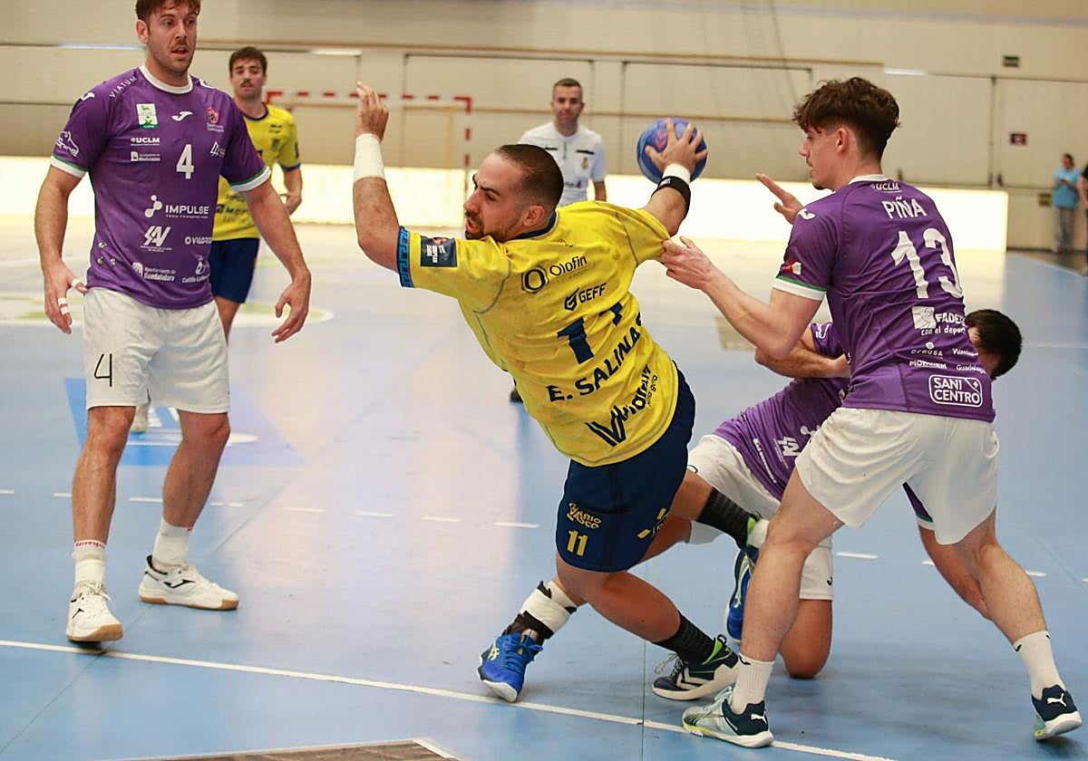 Esteban Salinas fue el máximo anotador del conjunto amarillo, con siete goles.