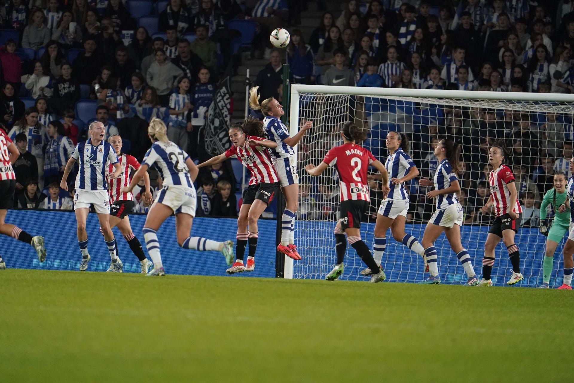 Las imágenes de la victoria de Real Sociedad ante el Athletic en Anoeta