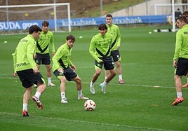 Beitia, Mikel Rodríguez, Balda, Marchal, Magunazelaia y Mariezkurrena, ayer en Zubieta .