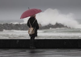 La jornada de este miércoles está siendo desapacible en buena parte de Gipuzkoa, con lluvias persistentes en la costa.