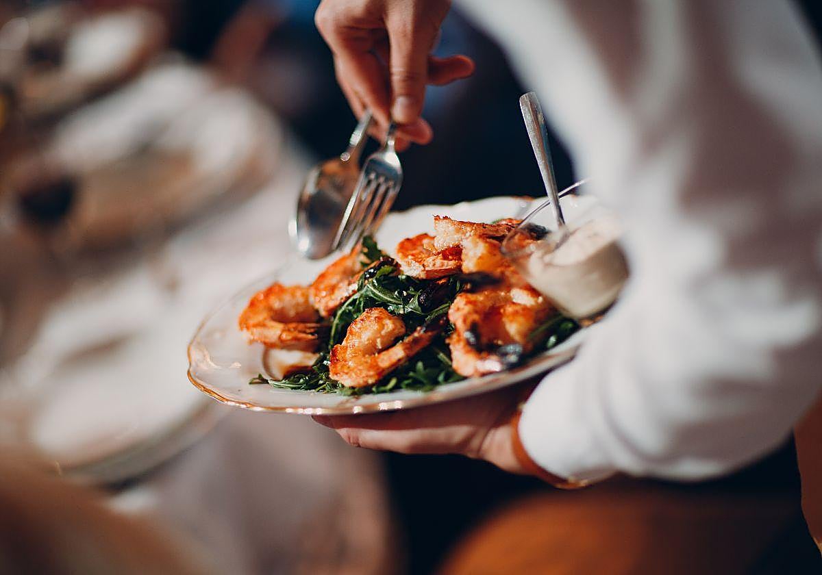 Imagen de archivo de un camarero.