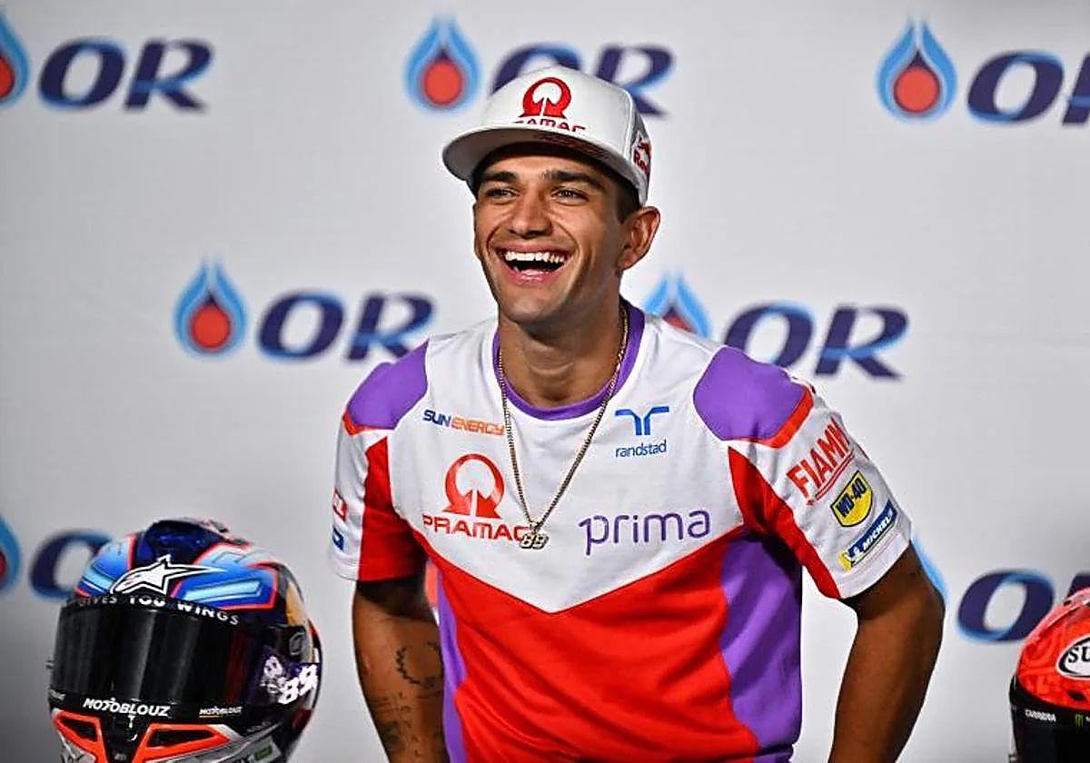 Jorge Martín, radiante tras convertirse en campeón del mundo de MotoGP.