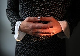 Ane no se atrevió a denunciar a su exmarido, que además de insultarle le pegó en varias ocasiones, por miedo a represalias. Pidió ayuda a la Diputación de Gipuzkoa.