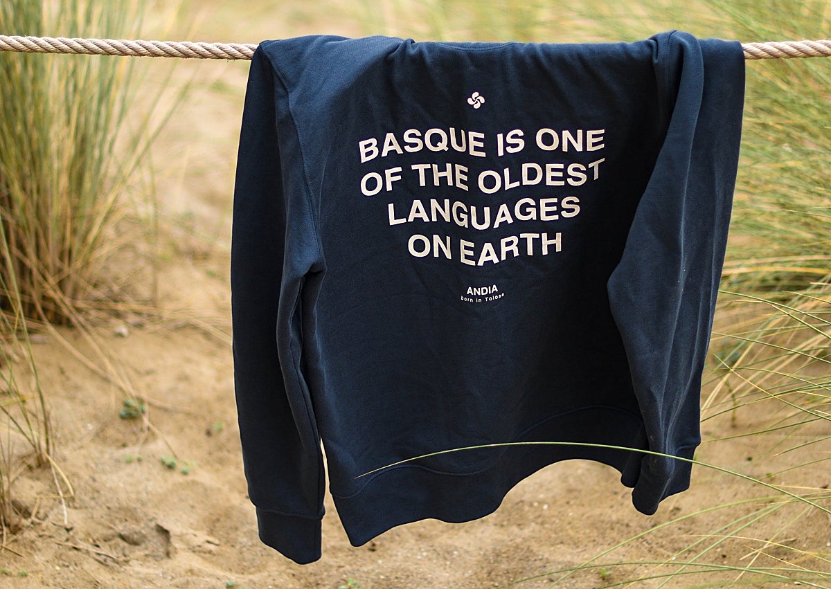 Imagen secundaria 1 - Diferentes prendas de Andia