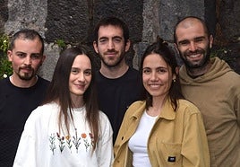 El quinteto antzuolarra Karena tiene en el calle el disco 'Loak irauteko'