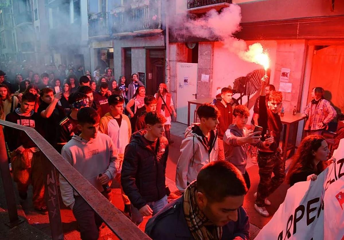 Manifestación en febrero de apoyo a un joven herido por una pelota de goma de la Ertzaintza en Tolosa.