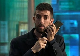 David Broncano, durante la llamada de María Escario en La Revuelta.