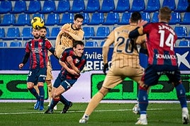 Perseguido por todas las maldiciones