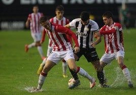 La lluvia dejó impracticable el césped del Stadium Gal.