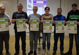 Miembros de Bakuntza y TriAntzar en la presentación de la carrera.