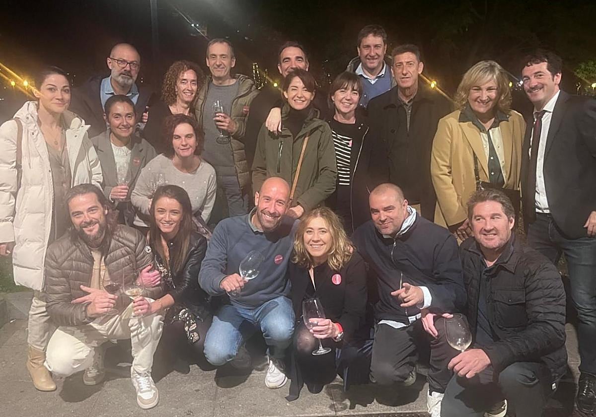 Gente de la ciudad: Tardeo en el bar Via Fora | El Diario Vasco