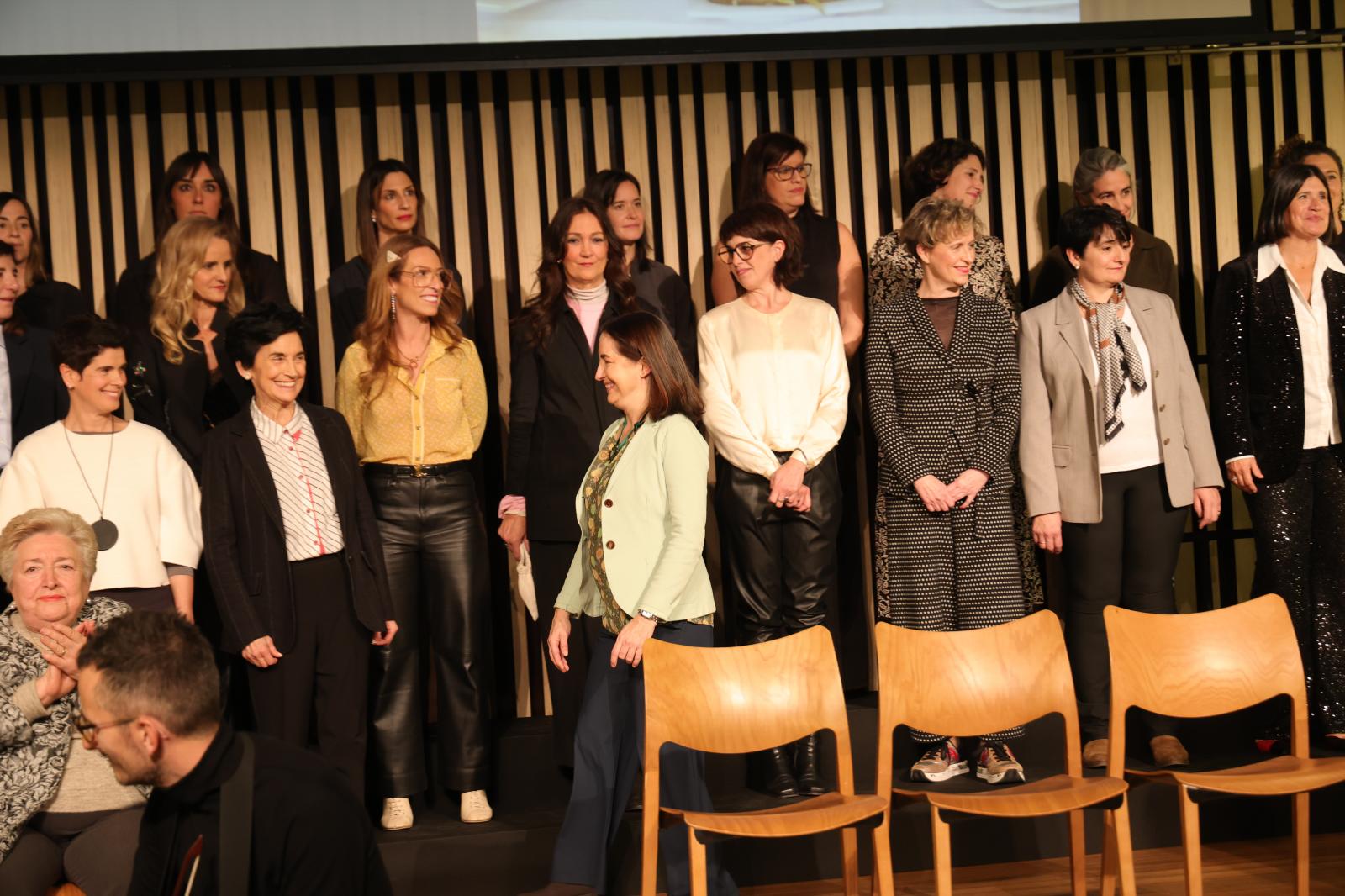 Presentación del libro &#039;Mamia (Esencia)&#039;