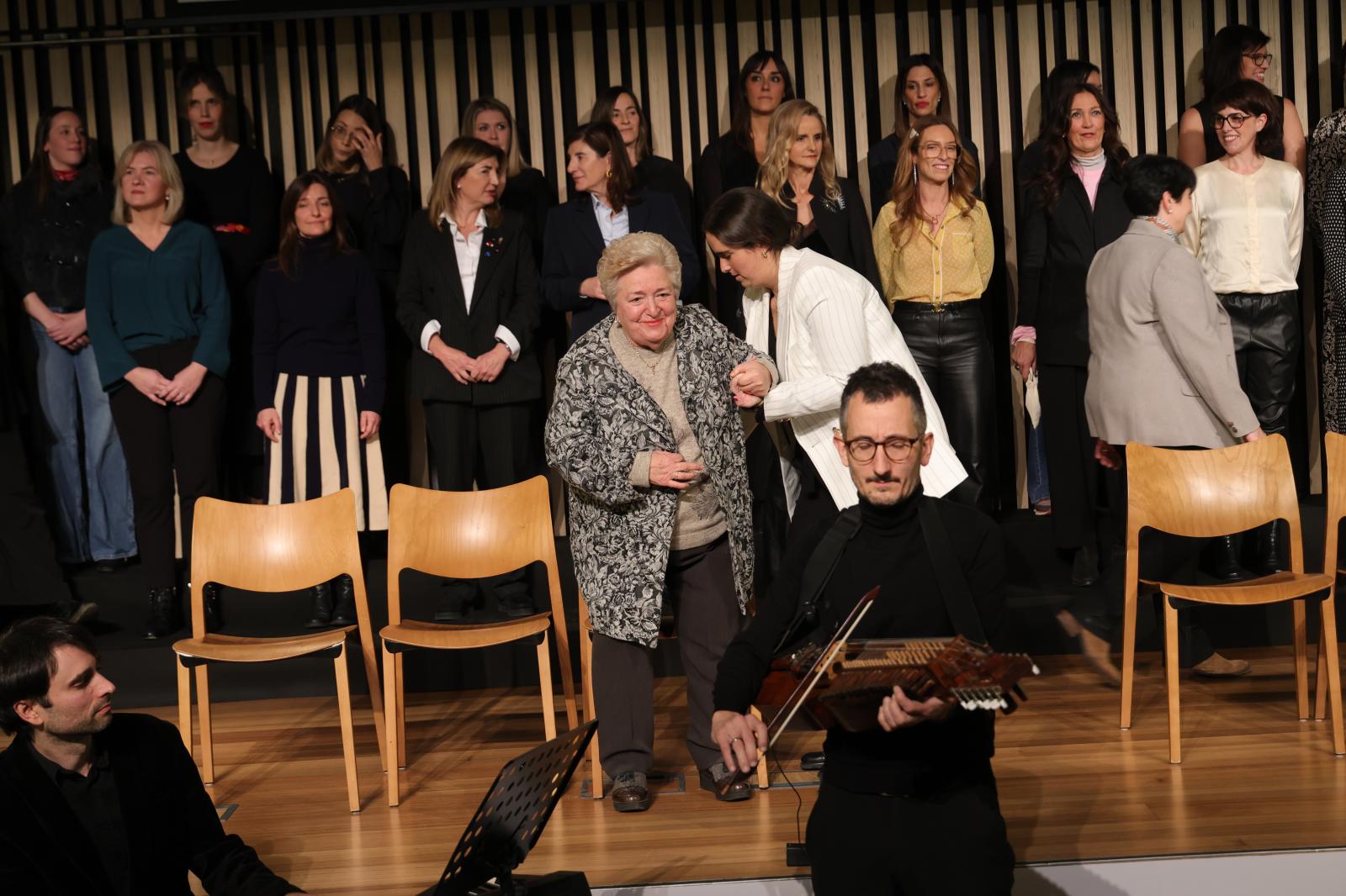 Presentación del libro &#039;Mamia (Esencia)&#039;