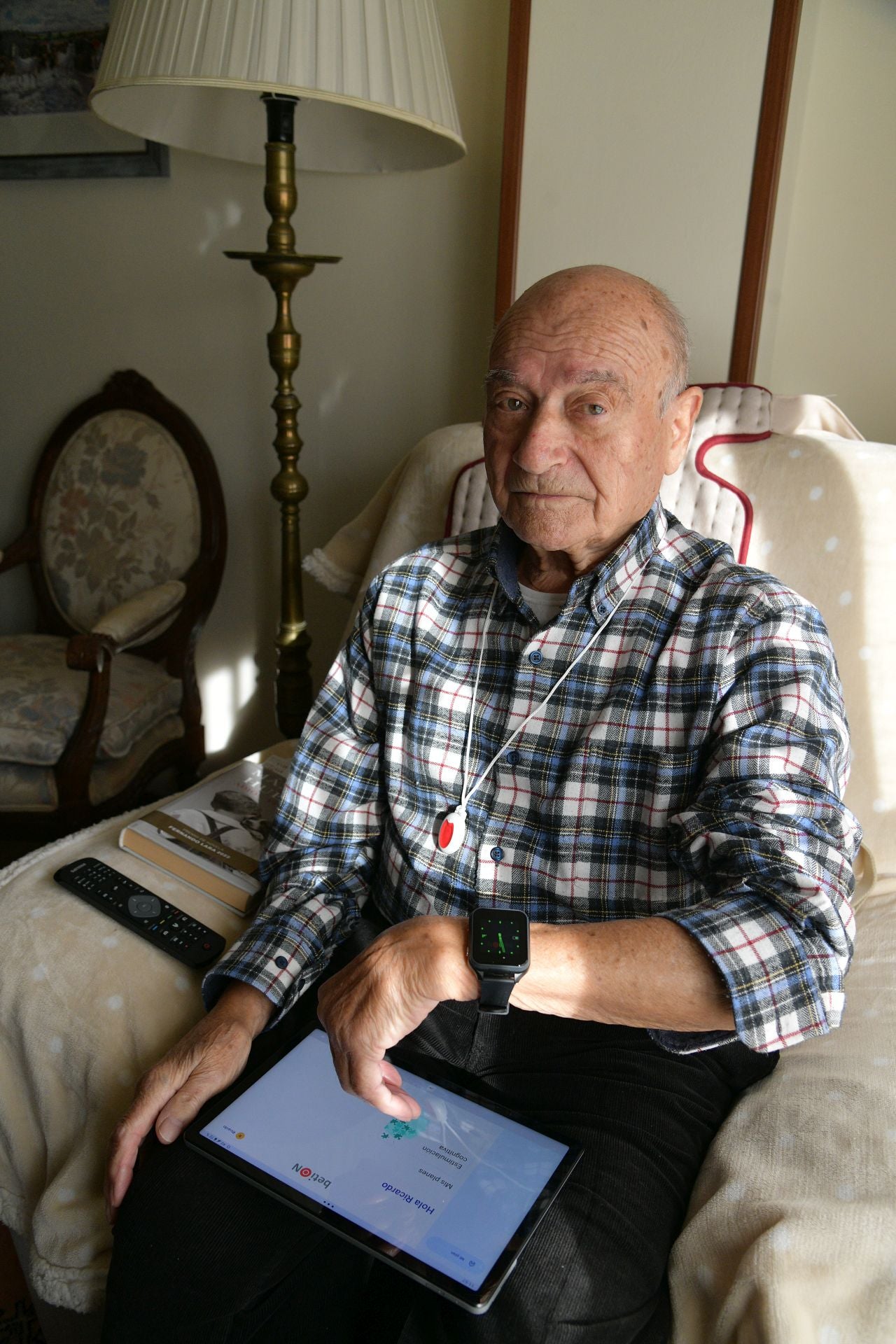 Imagen secundaria 2 - «Con todos estos aparatos me siento más seguro»