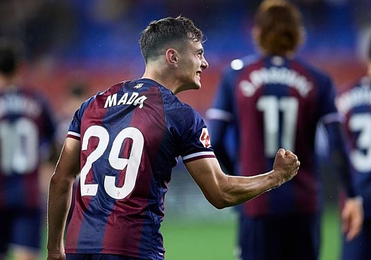 Madariaga celebra con vehemencia su tanto, el de la sentencia