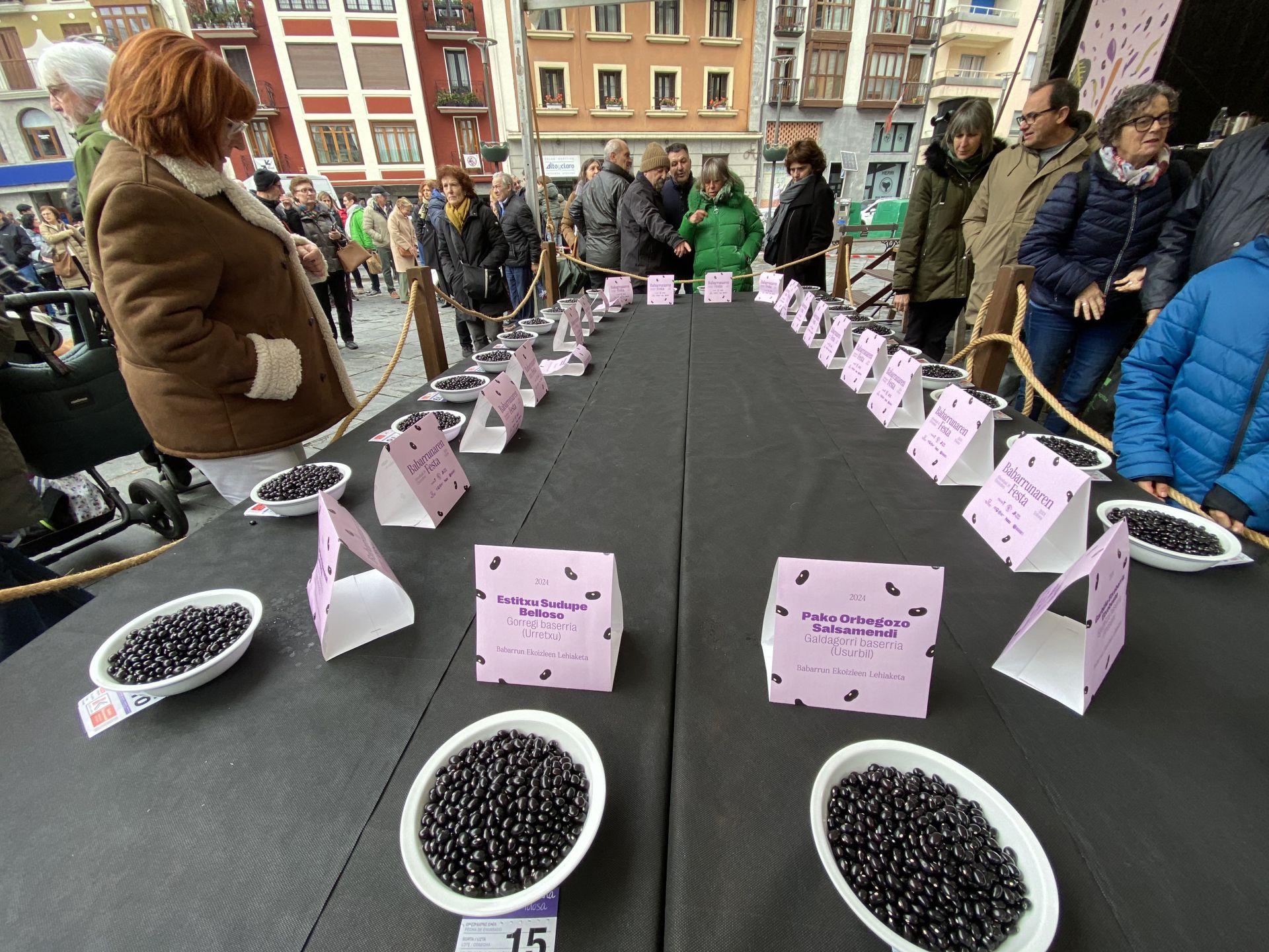 Tolosa saborea su Fiesta de la Alubia