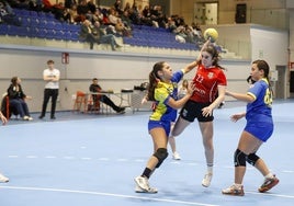 Lide Lizeaga, jugadora del equipo cadete femenino.