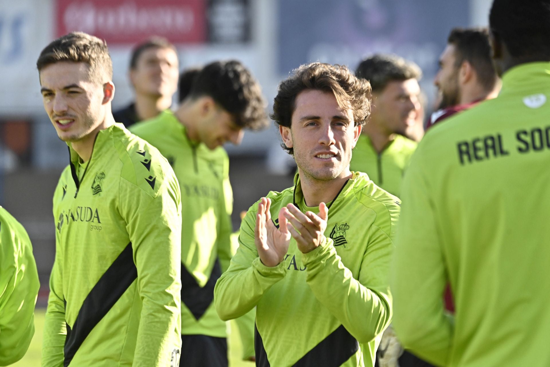 900 jóvenes arropan a la Real en Tolosa