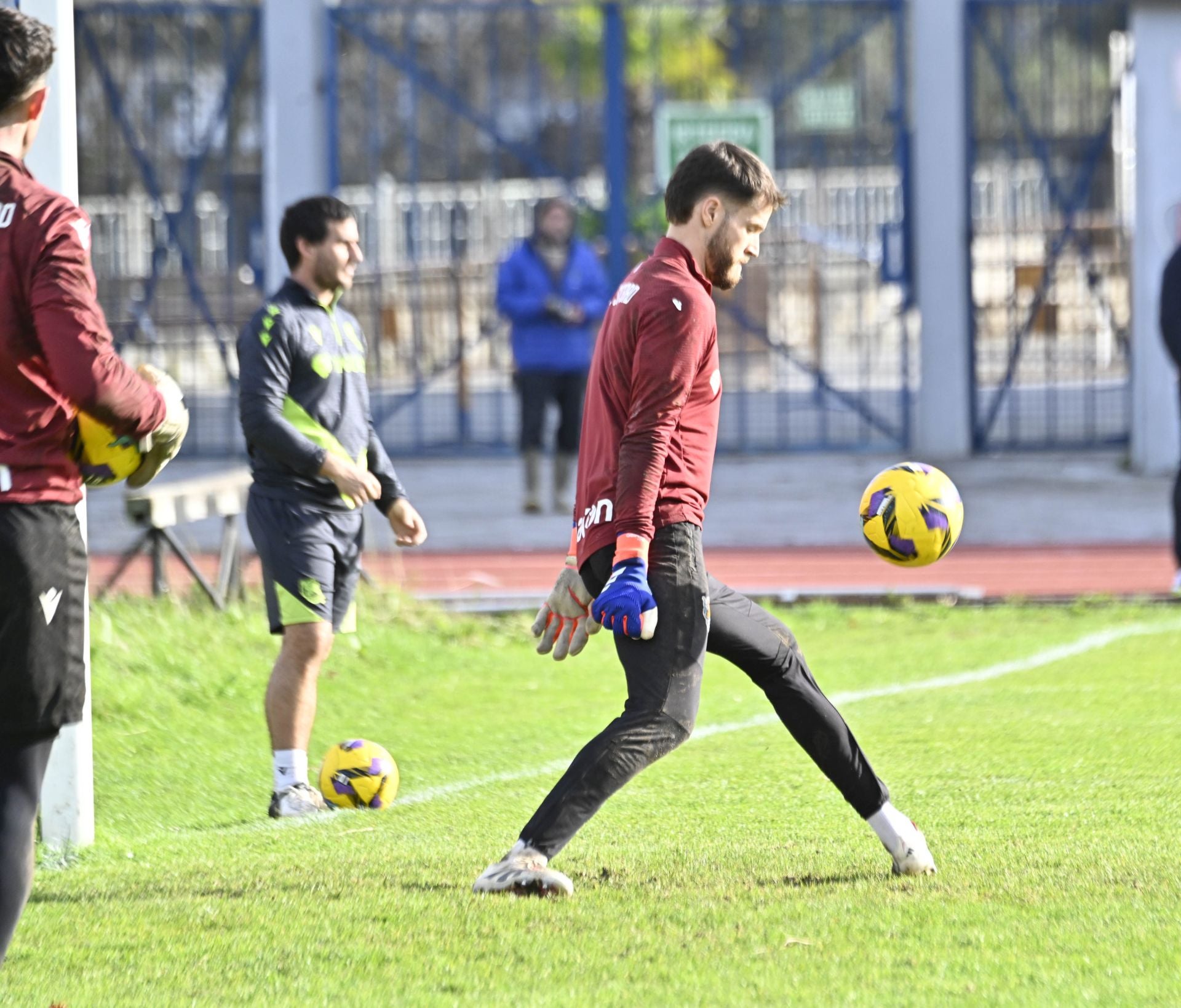 900 jóvenes arropan a la Real en Tolosa