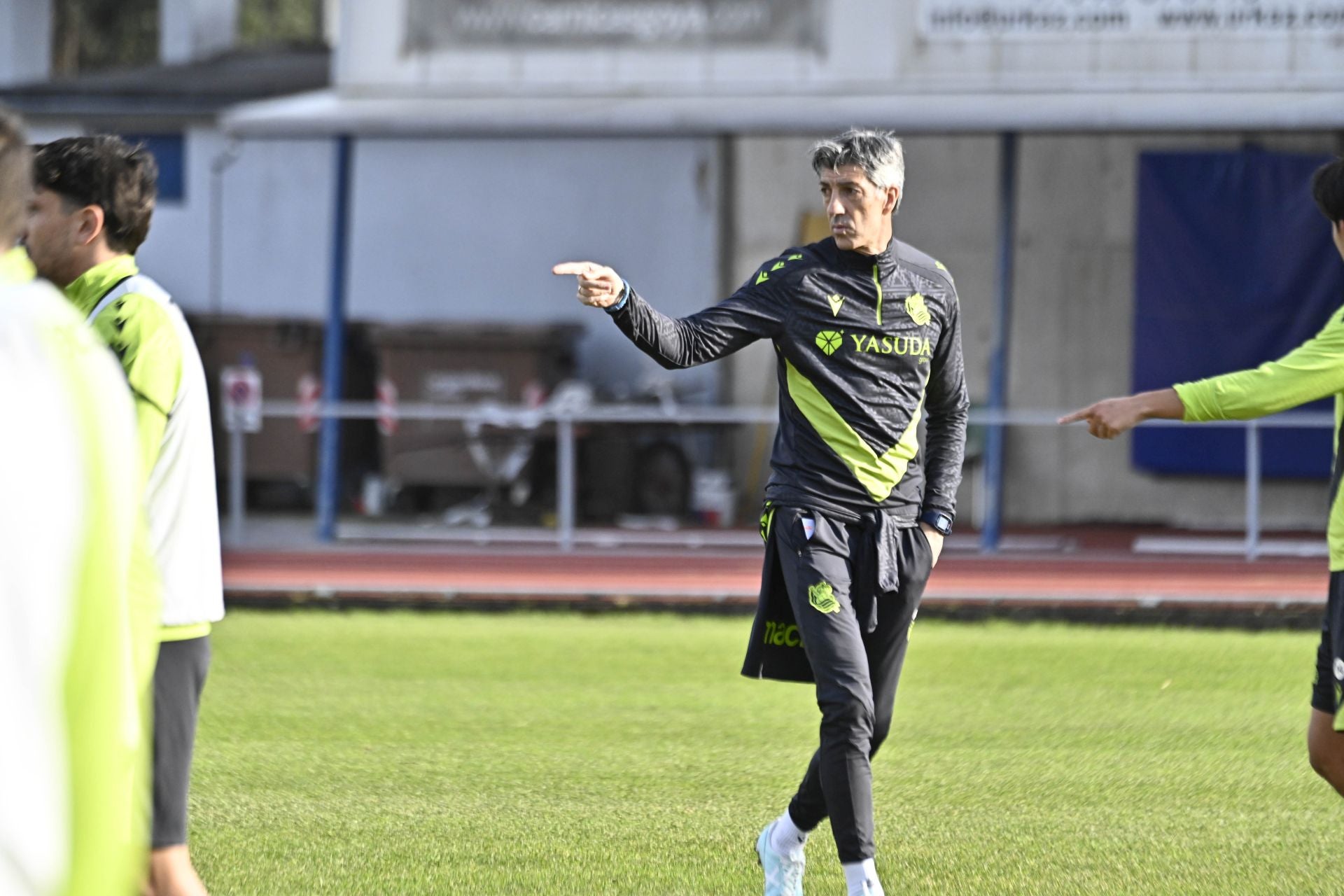 900 jóvenes arropan a la Real en Tolosa