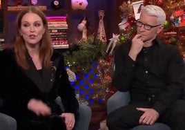 Julianne Moore habla sobre el supermercado de El Corte Inglés en una televisión de Estados Unidos.