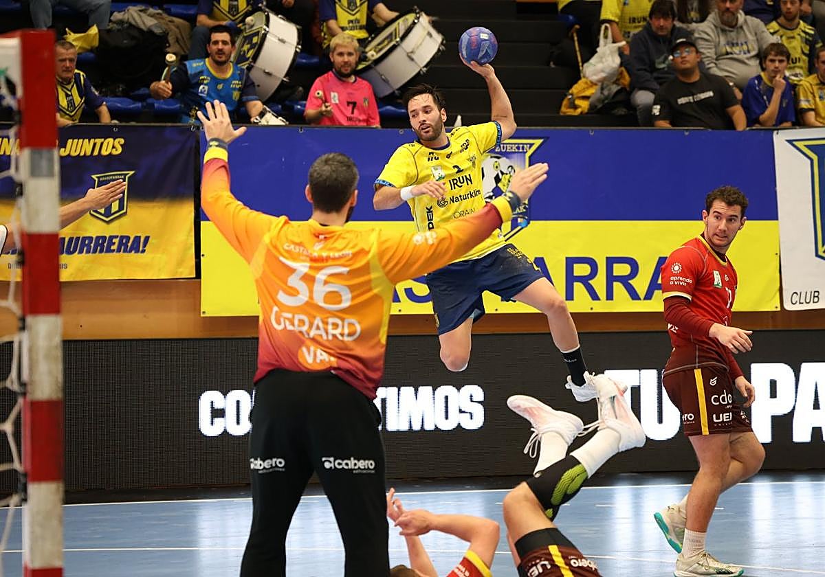 Cavero (y Esteban Salinas), en el siete ideal de la última jornada.