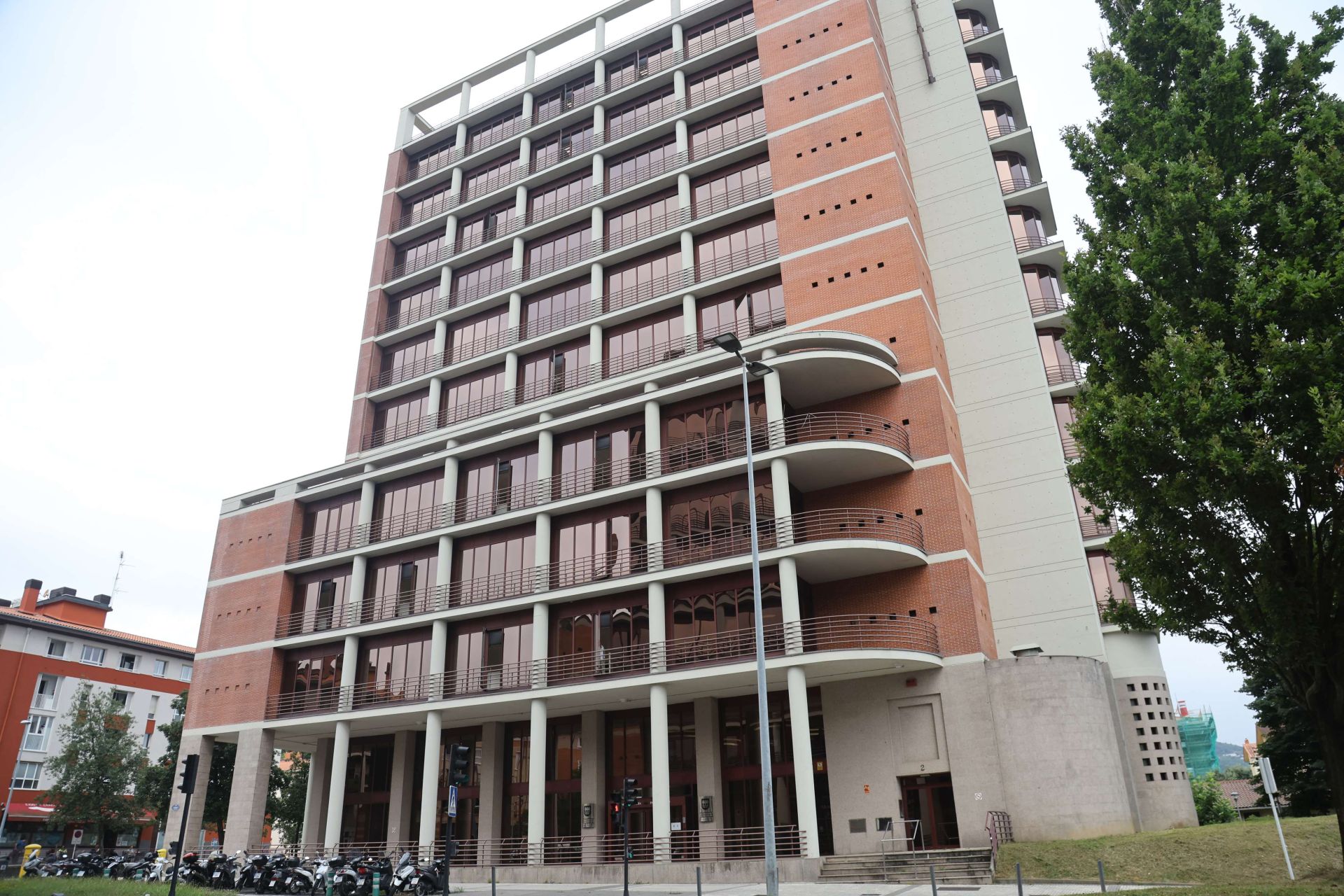 Sede central de la Hacienda de Gipuzkoa, en el barrio donostiarra de Errotaburu.