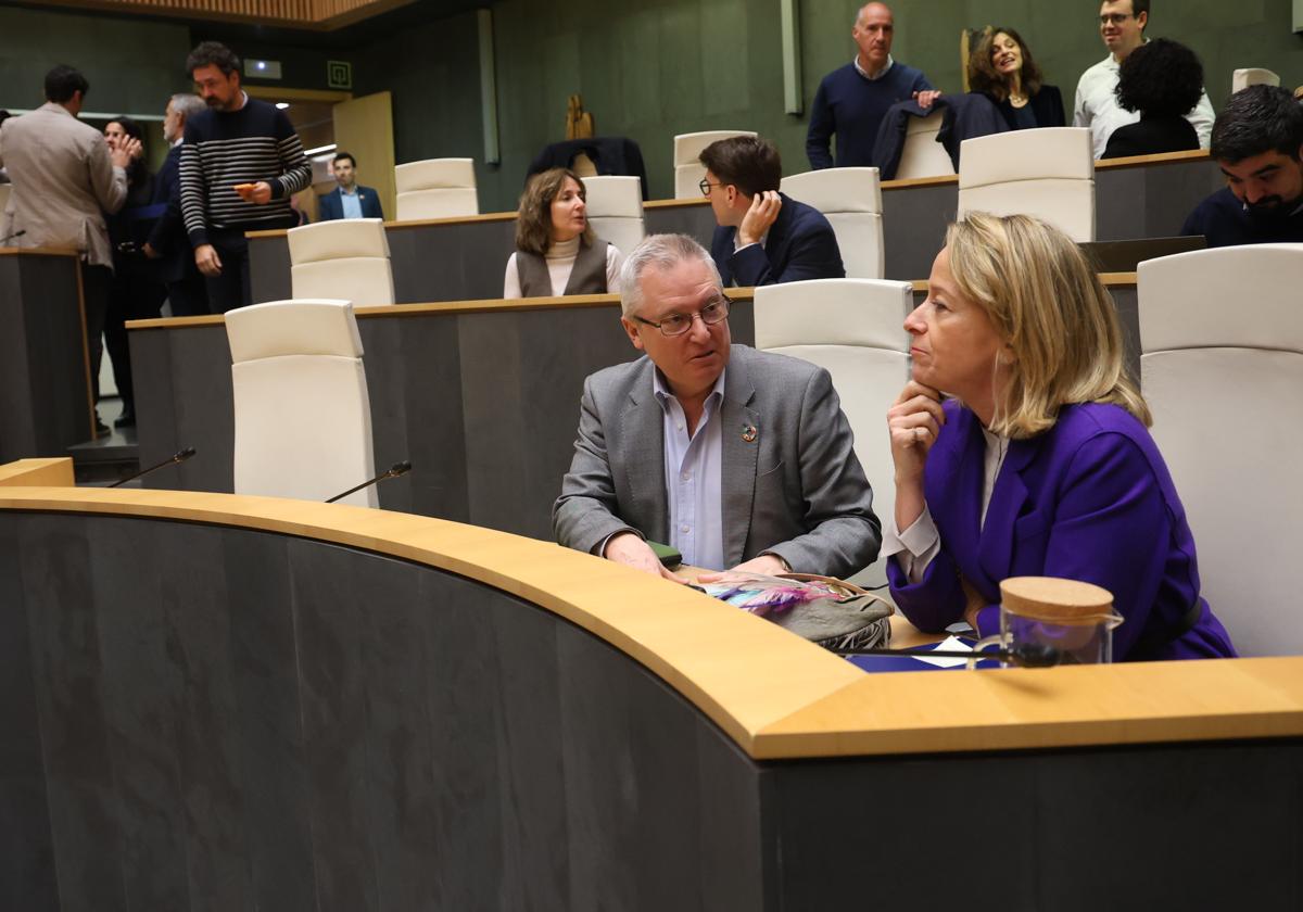 José Ignacio Asensio y Eider Mendoza hoy en las Juntas.