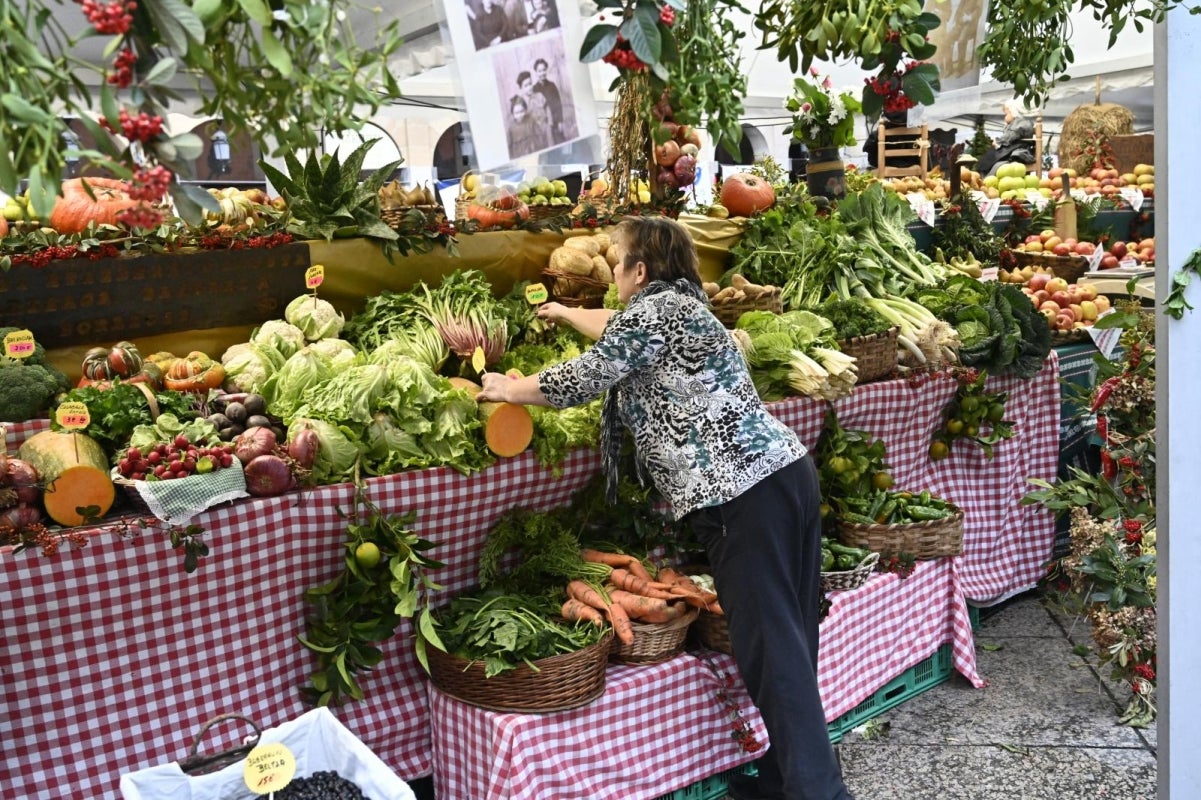 Donostia disfruta de su feria de Santo Tomás