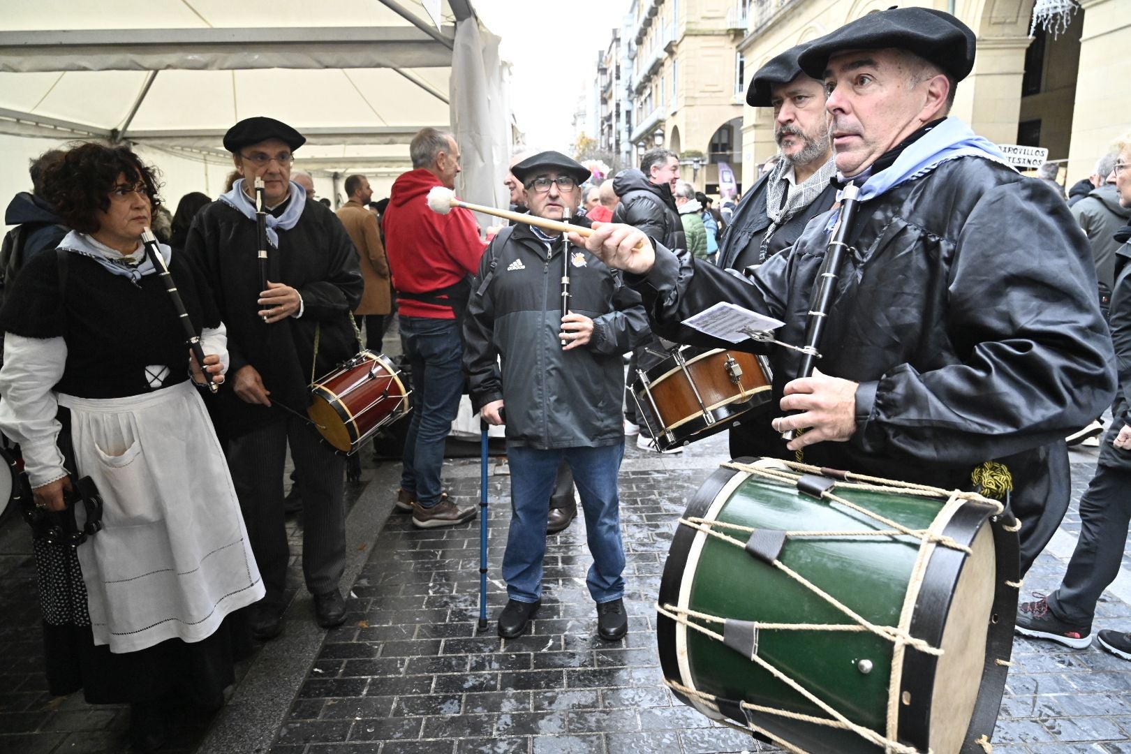 Donostia disfruta de su feria de Santo Tomás