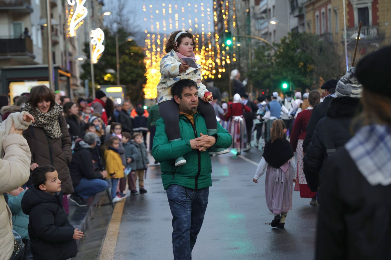 Olentzero visita a los niños de Irun