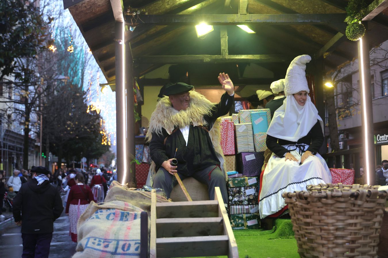 Olentzero visita a los niños de Irun