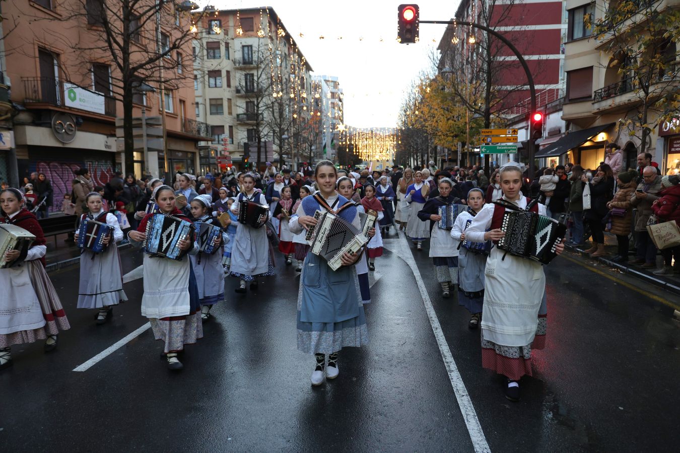 Olentzero visita a los niños de Irun