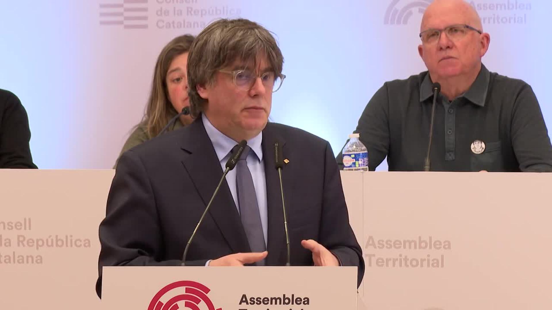 Puigdemont apela a la unión del independentismo e insta a tener "una conversación compartida"