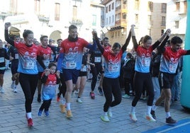 Ambiente familiar y notable participación en la San Silvestre de Azpeitia