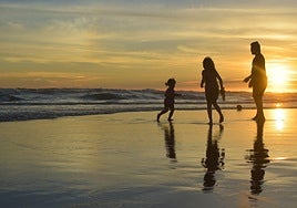 Los 9 hábitos que abrazan las personas que se sienten plenas y felices cuando llegan a la tercera edad